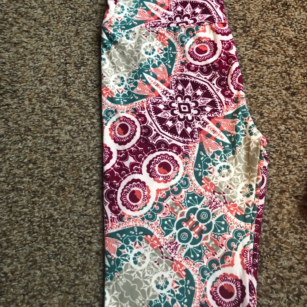 Brand new Lularoe one size leggings.